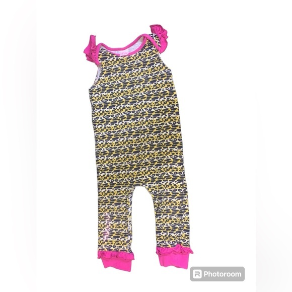 Ricrac & Ruffles Romper Baby Girl Sz 24 months Leopard Print Pink - Picture 1 of 3